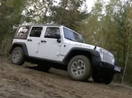 Video test Jeep Wrangler vs John Deere