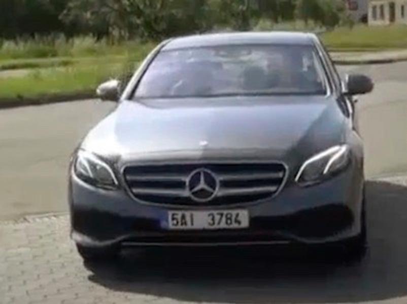 Video test Mercedes-Benz E 220 D