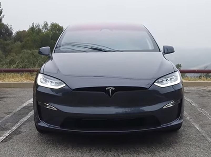 Video test Tesla Model X Plaid