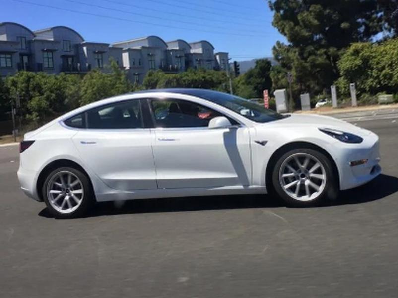Video test Tesla Model 3