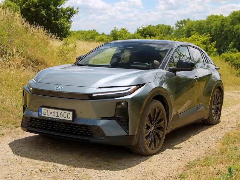 Toyota C-HR+