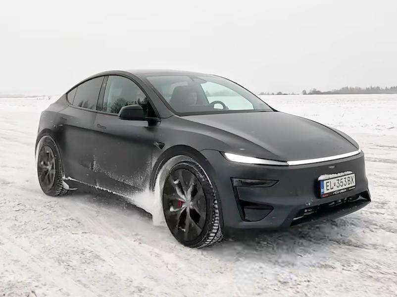 Video test Tesla Model 3, Model Y